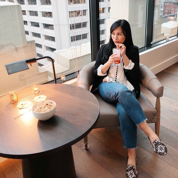 Meet your Posher, Jess! - Picture 2 of 8